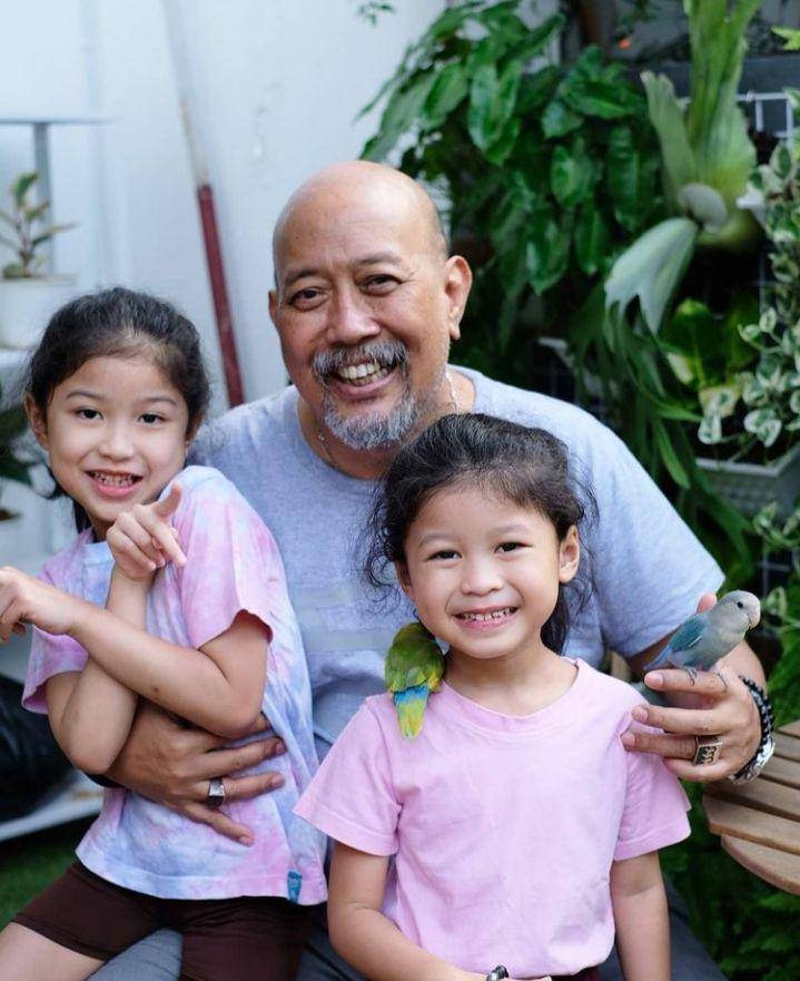 Indro Warkop dan keluarga (instagram.com/indrowarkop_asli)