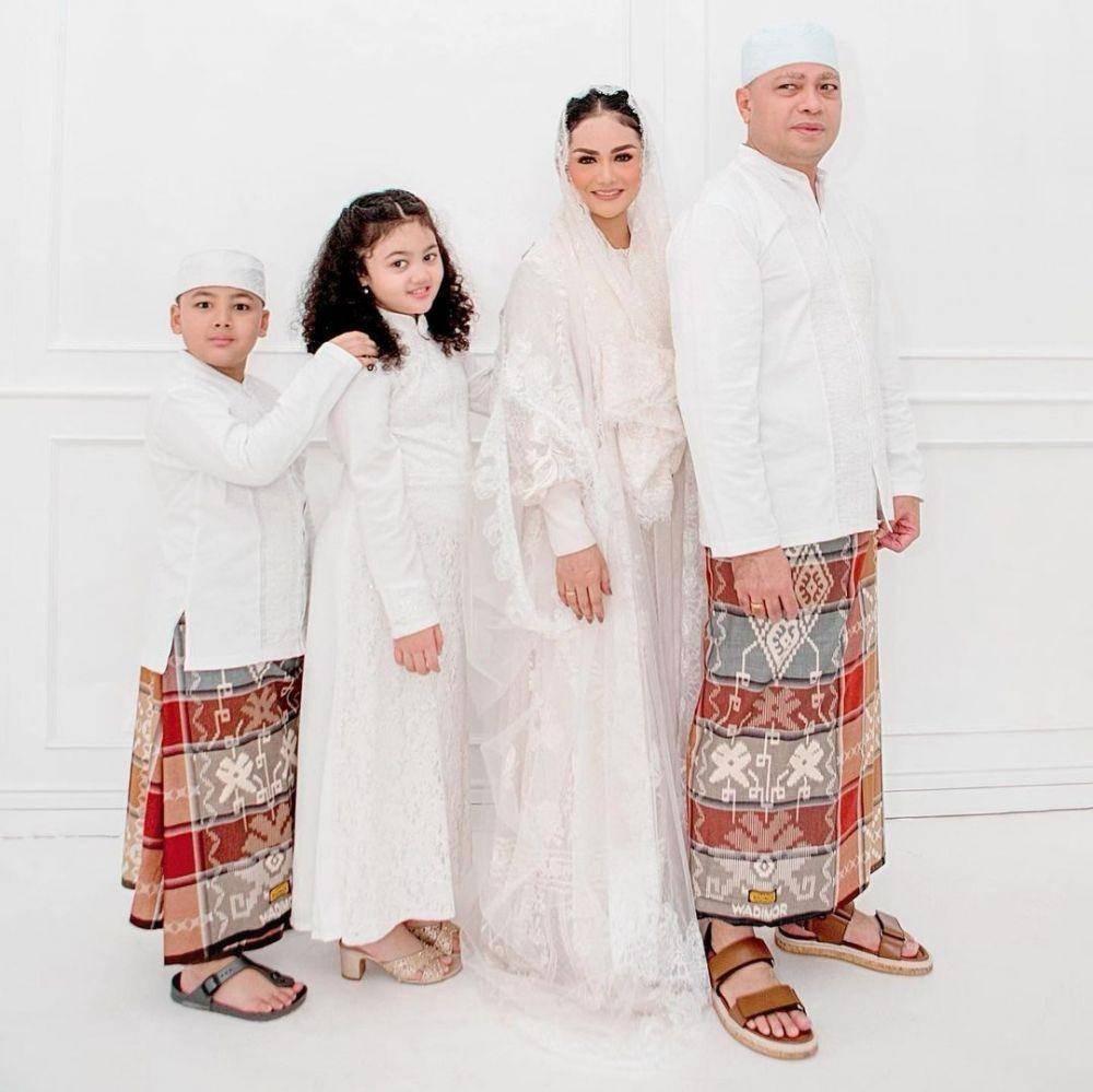 Keluarga Krisdayanti dan Raul Lemos (instagram.com/krisdayantilemos)