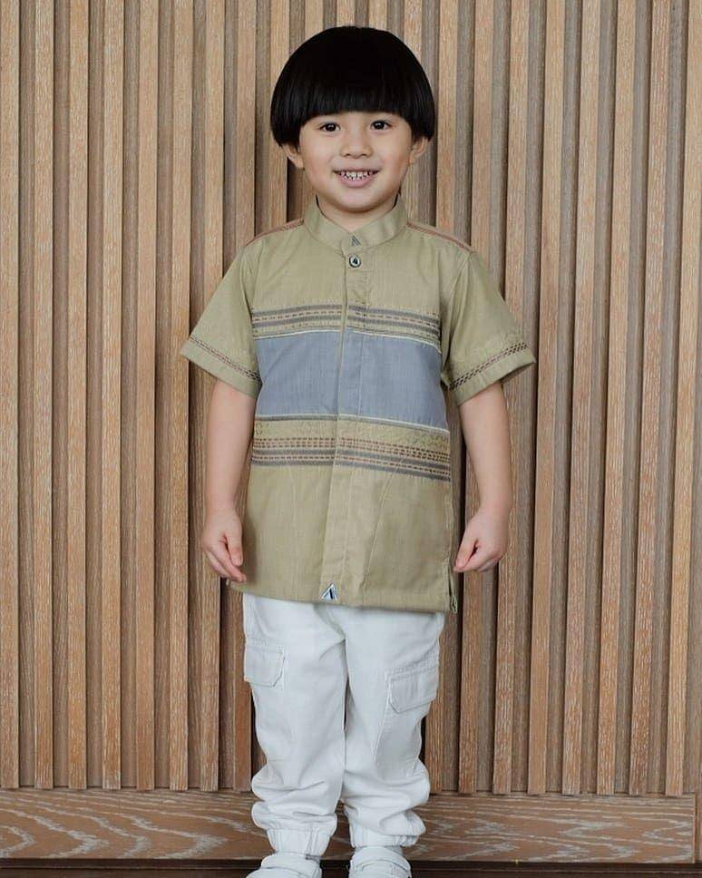 Baju koko anak (instagram.com/reychans_celementrich)