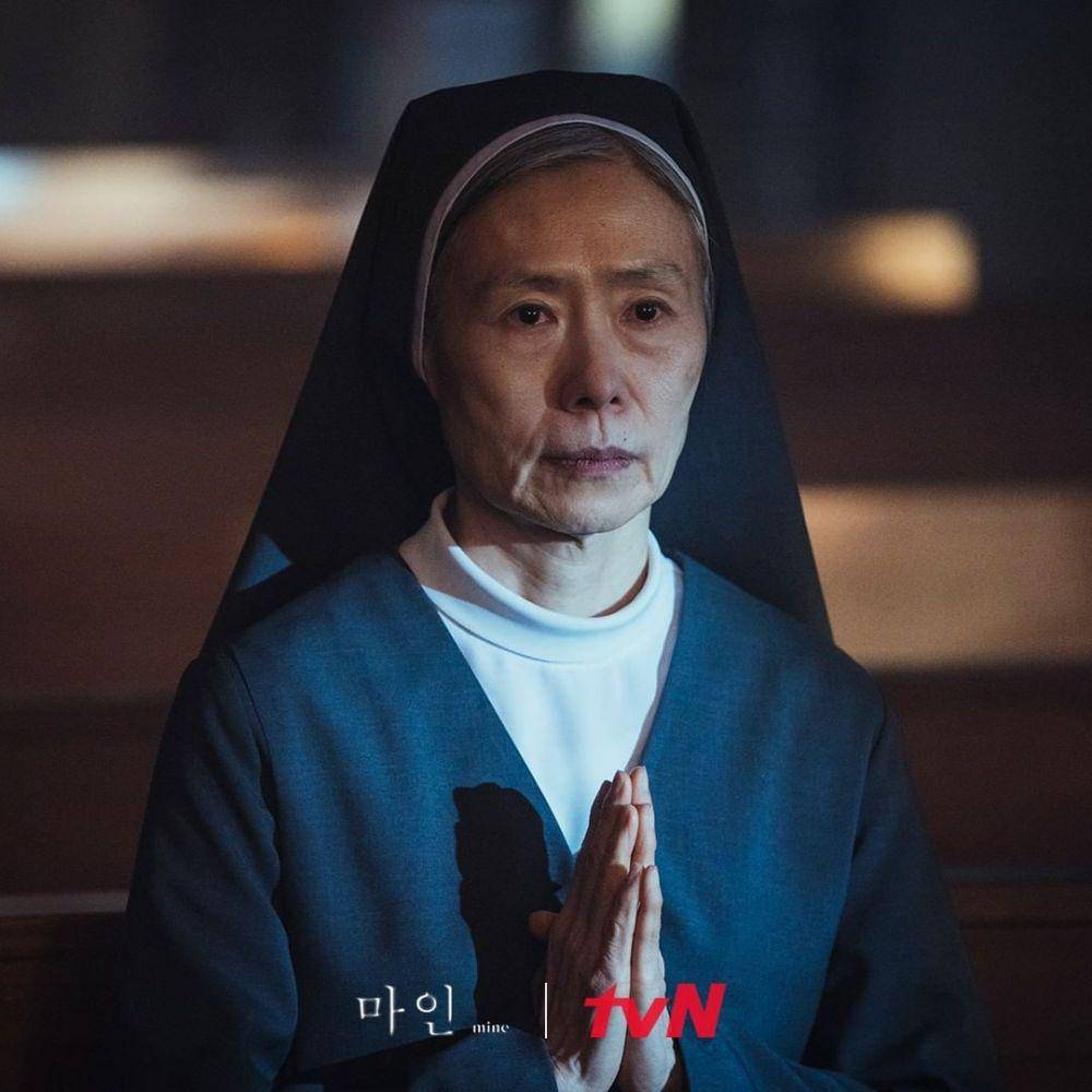 Ye Soo Jung sebagai Suster Emma (instagram.com/tvndrama.official)