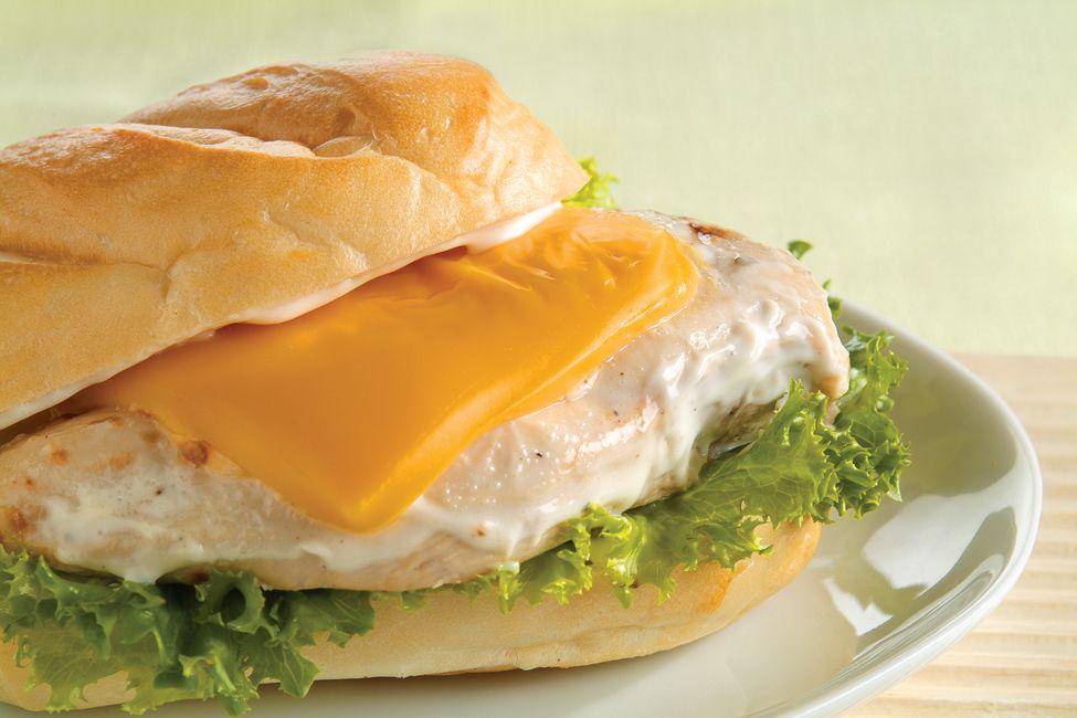 cheesy chicken ranch sandwiches (www.myfoodandfamily.com)