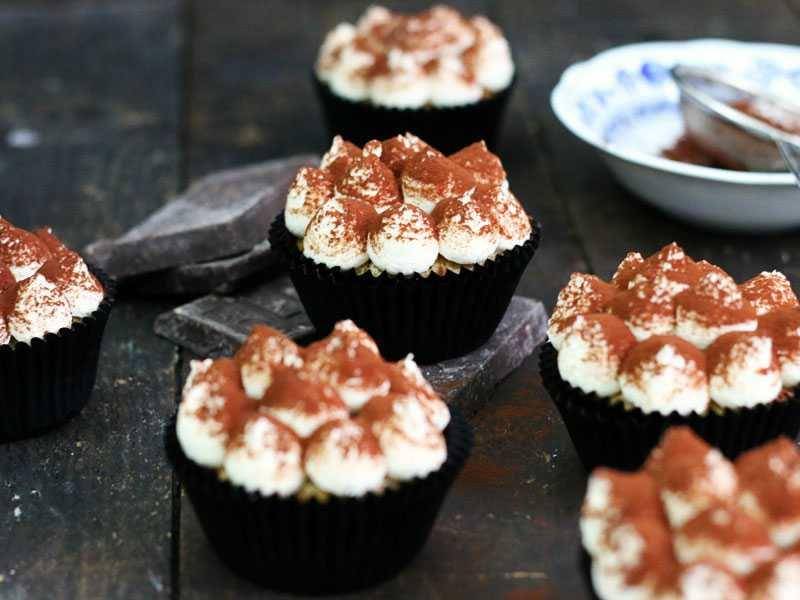 ilustrasi cupcake tiramisu (baketotheroots.de)