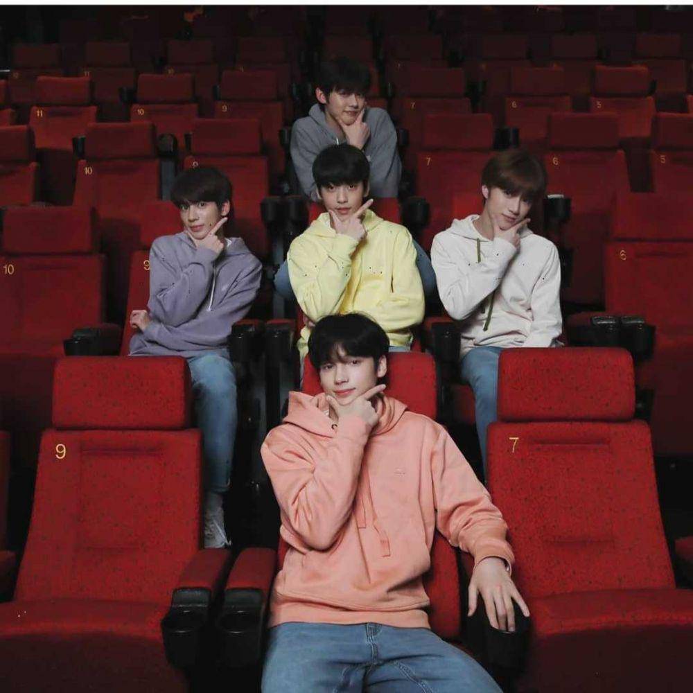 TXT (instagram.com/txt_bighit)