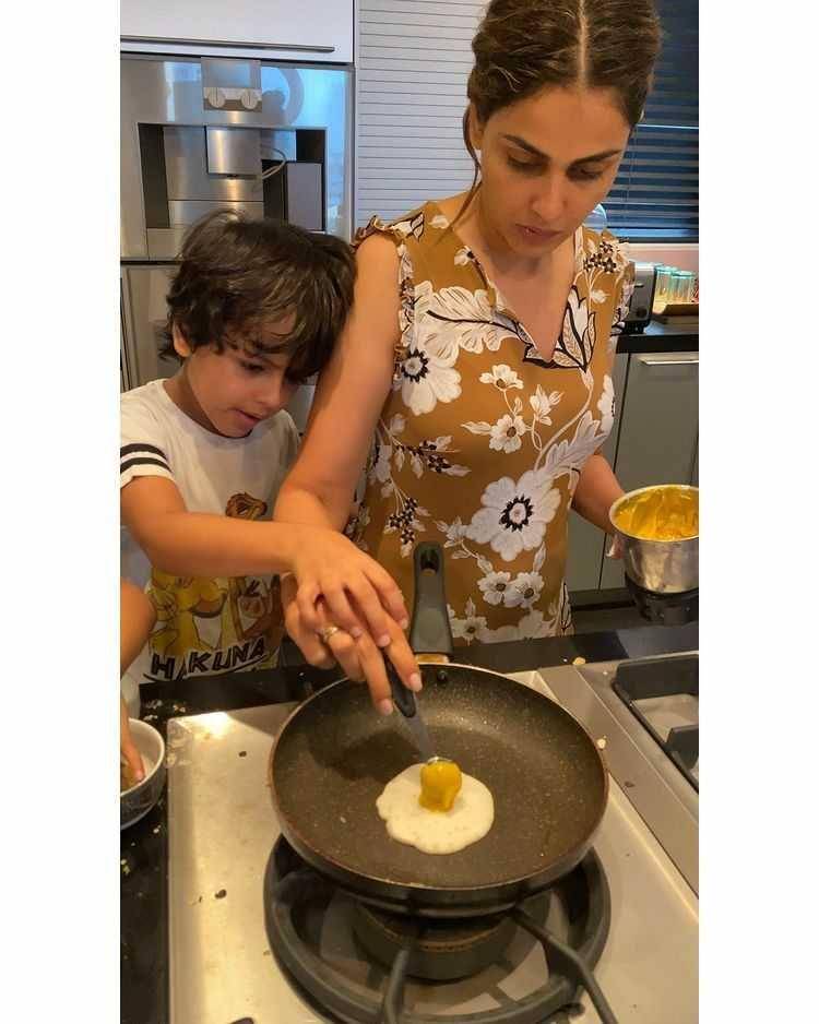 Genelia D'Souza dan putranya (instagram.com/riteishd)
