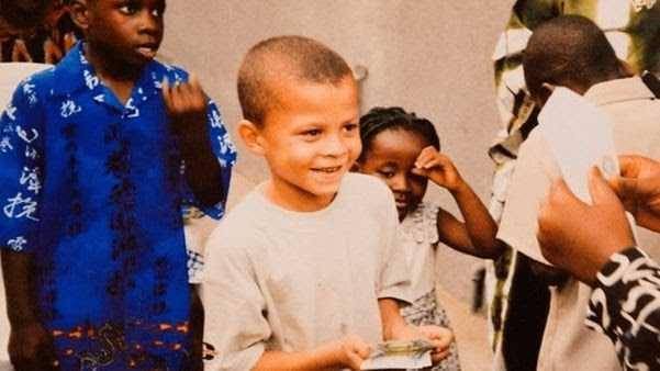 Dele Alli menjalani hidup mewah di Nigeria. (sportmob.com)