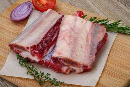 iga sapi mentah (123rf.com/Andrey Starostin)