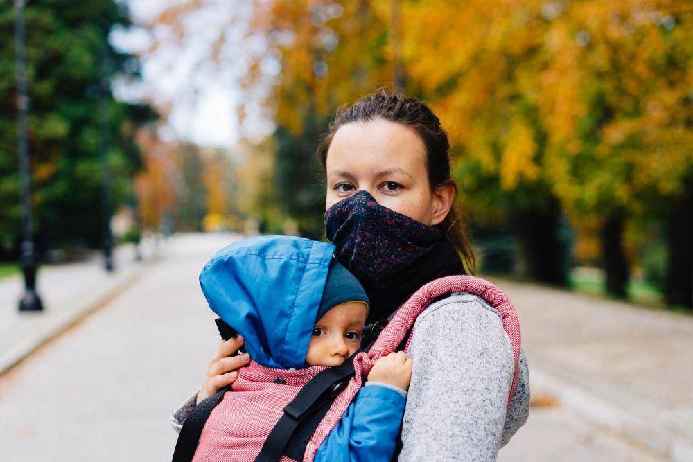 Ilustrasi anak dan ibu (unsplash.com/Marcin Jozwiak)
