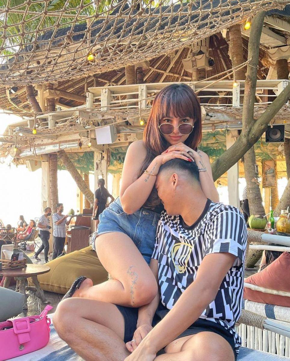 Kemesraan Alfath Fathier dan Nadia Christina (Instagram.com/_nadiachristina_)