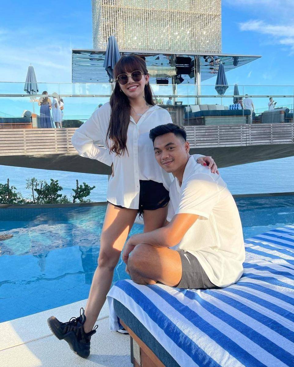 Kemesraan Alfath Fathier dan Nadia Christina (Instagram.com/_nadiachristina_)