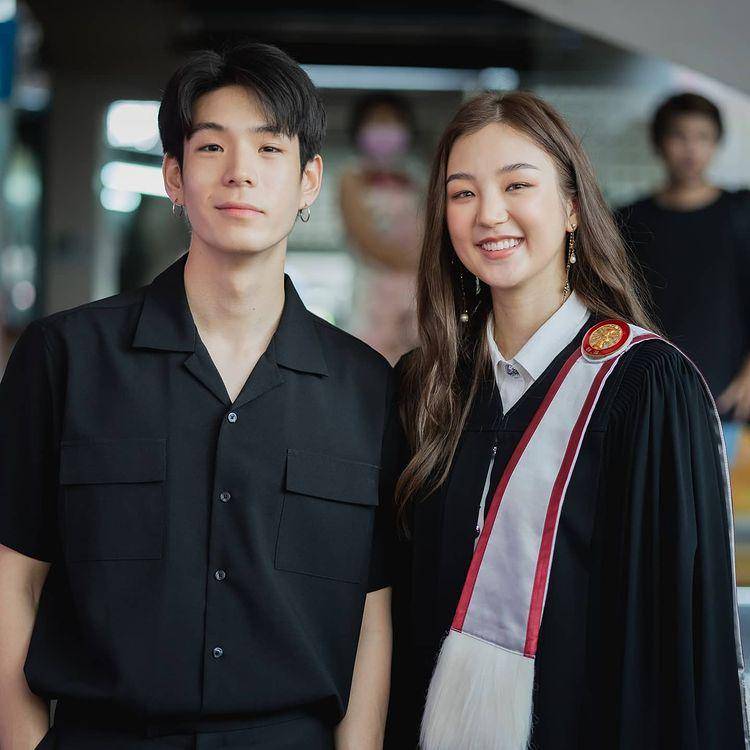 JJ hadiri wisuda Thanaerng. (instagram.com/jaylerr)
