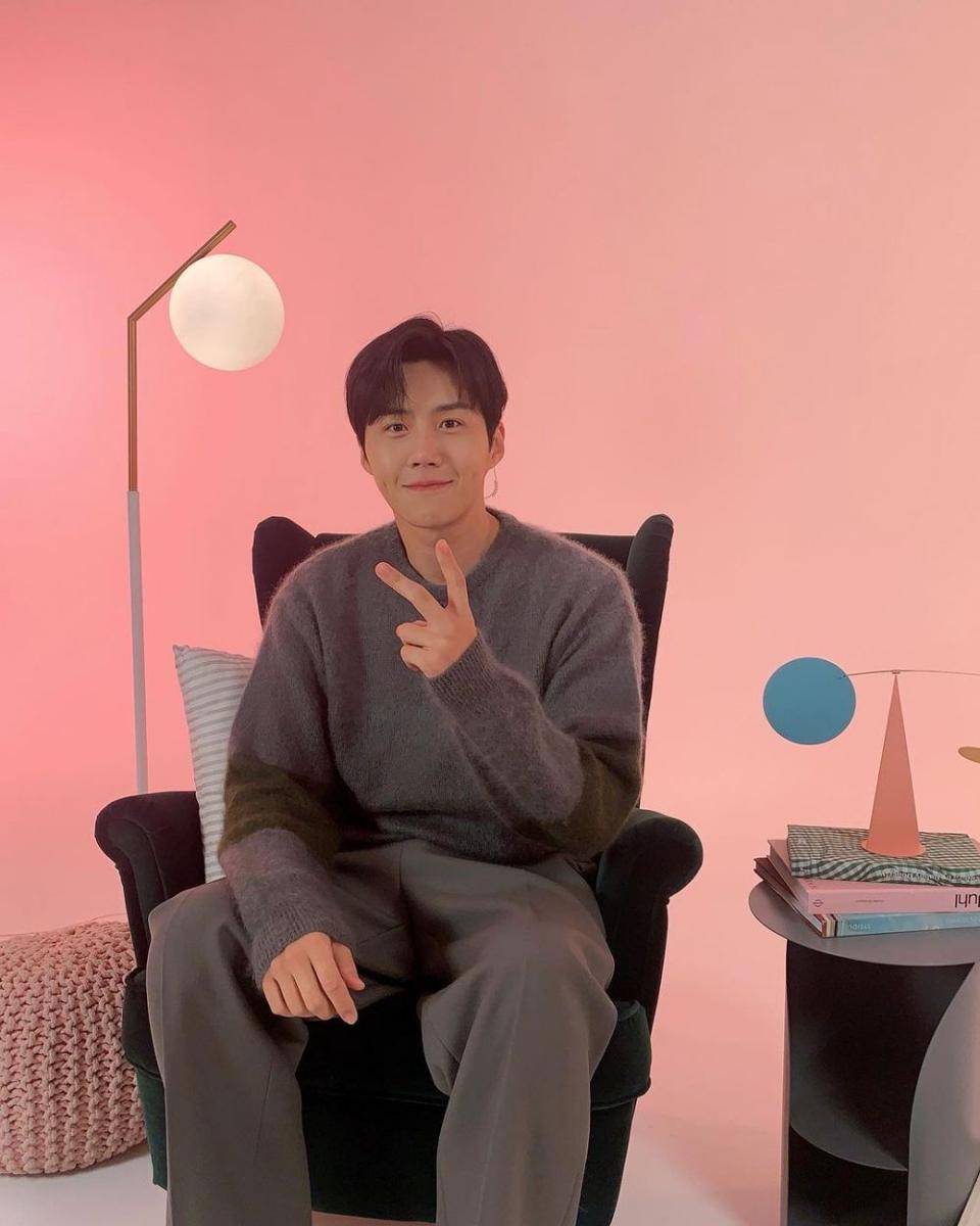 Transformasi Kim Seon Ho (instagram.com/seonho__kim)