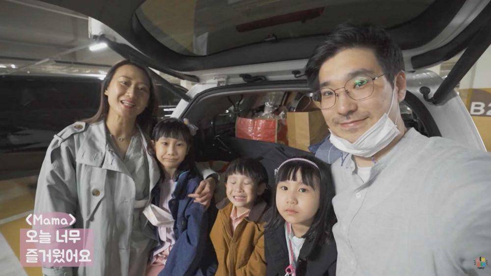 Kimbab Family buka bersama Bianca Kartika. (YouTube.com/Kimbab Family/)