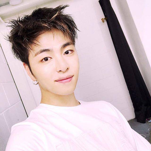June Ikon (Instagram.com/withikonik)