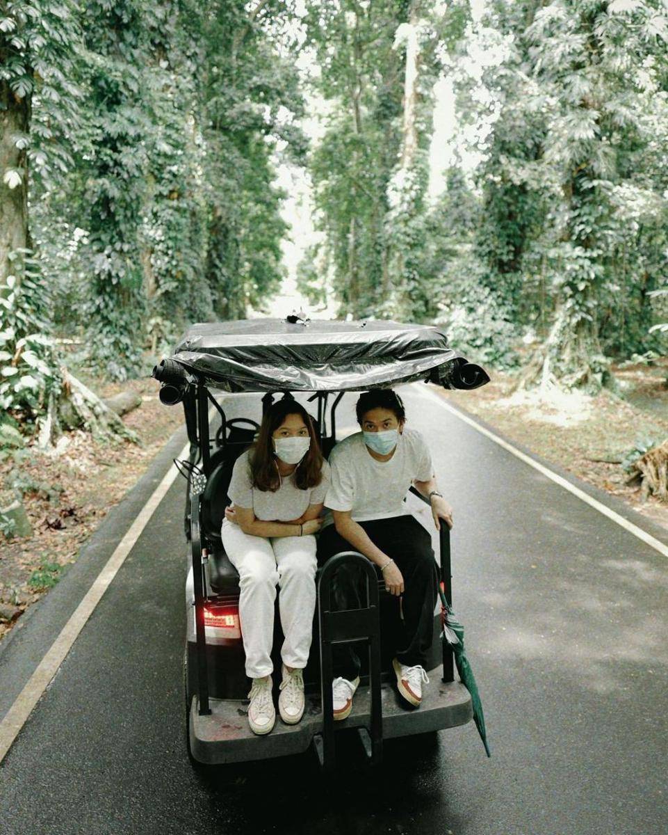 Iqbaal dan Zidny (instagram.com/iqbaal.e)