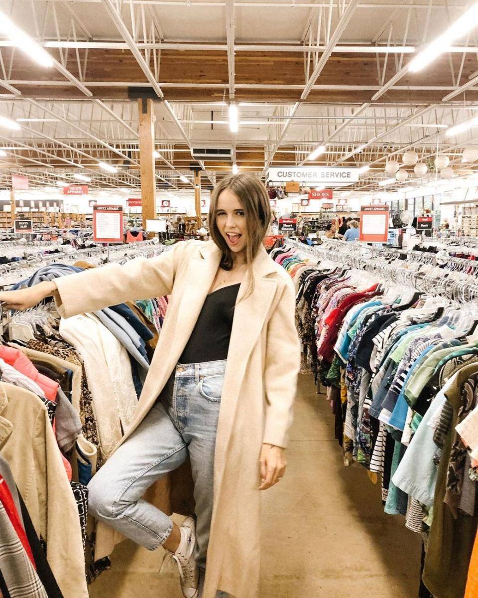 Acacia Brinley (instagram.com/acaciakersey)