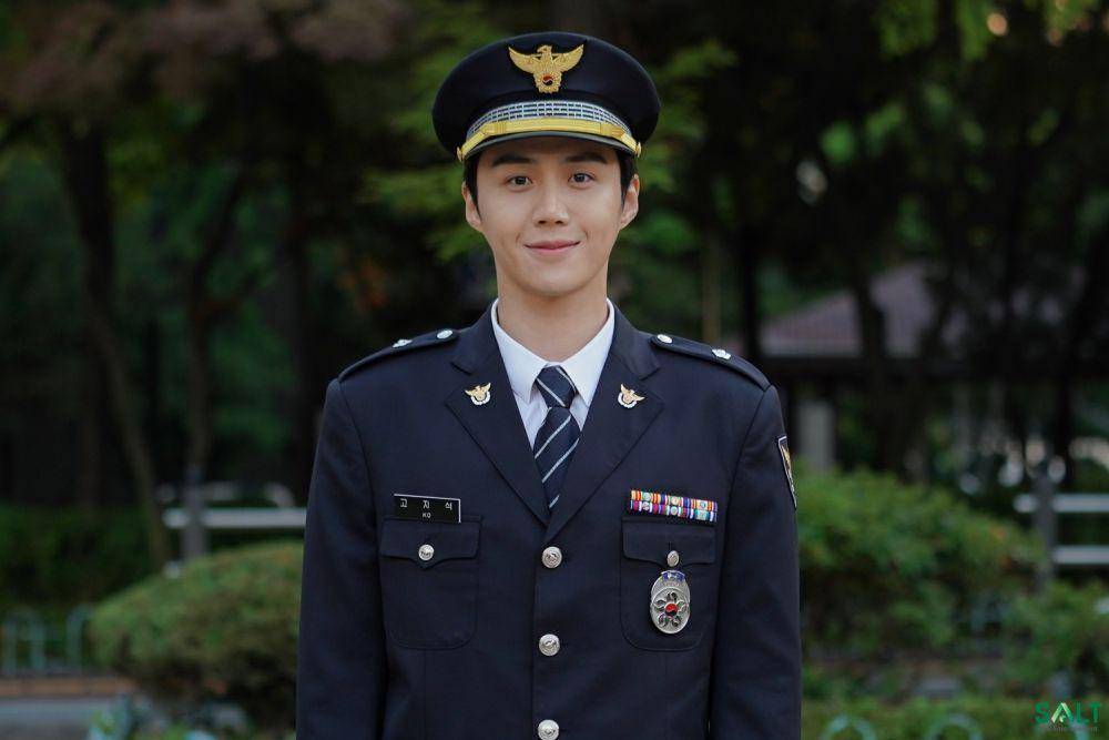 Transformasi Kim Seon Ho (instagram.com/seonho__kim)
