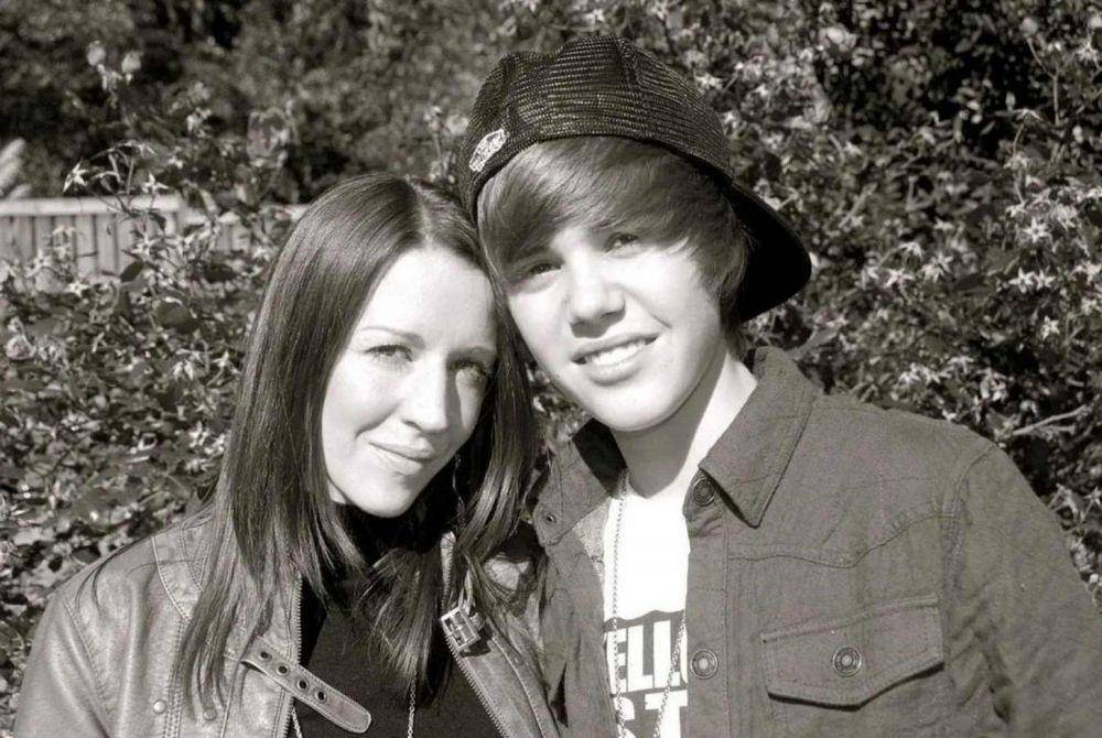 Artis Hollywood foto bareng mamanya. (Instagram.com/justinbieber/