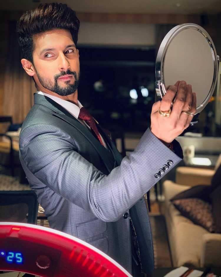 Ravi Dubey (instagram.com/ravidubey2312)