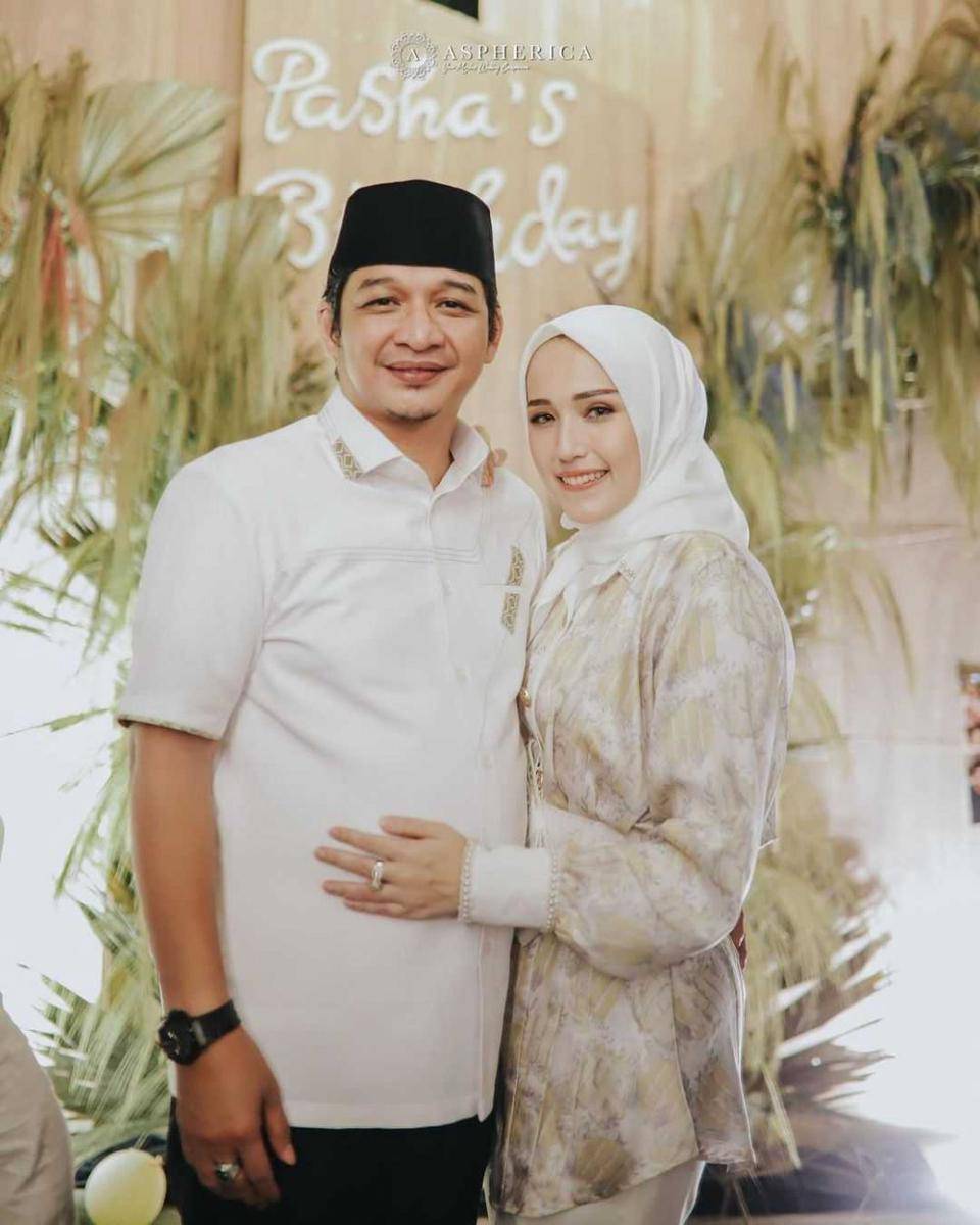 Pasha Ungu (instagram.com/adeliapasha)