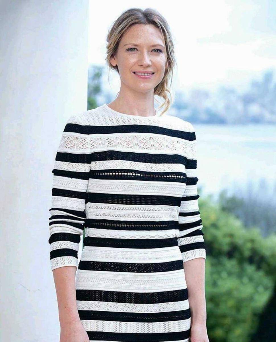 Anna Torv (instagram.com/anna_torv_)