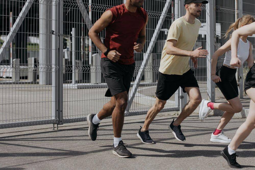 ilustrasi jogging (pexels.com/cottonbro)