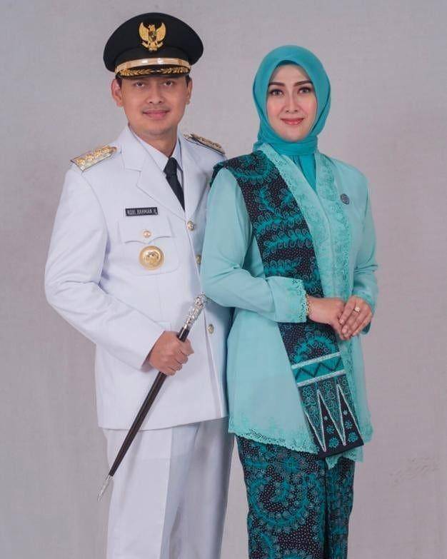 Kemesraan Bupati Nganjuk dan istri (Instagram.com/yunisophia_)