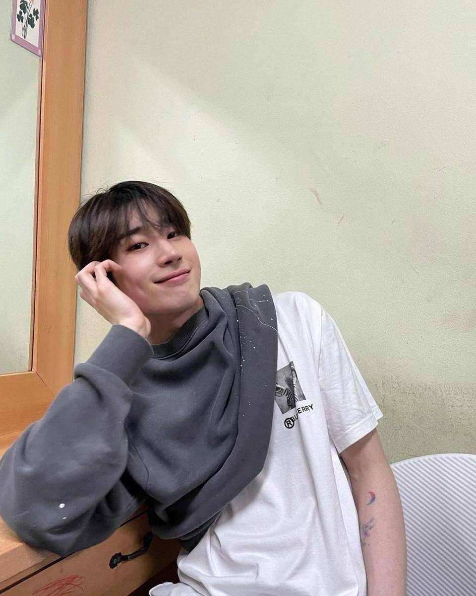 Seungwoo VICTON (instagram.com/w_o_o_y_a)