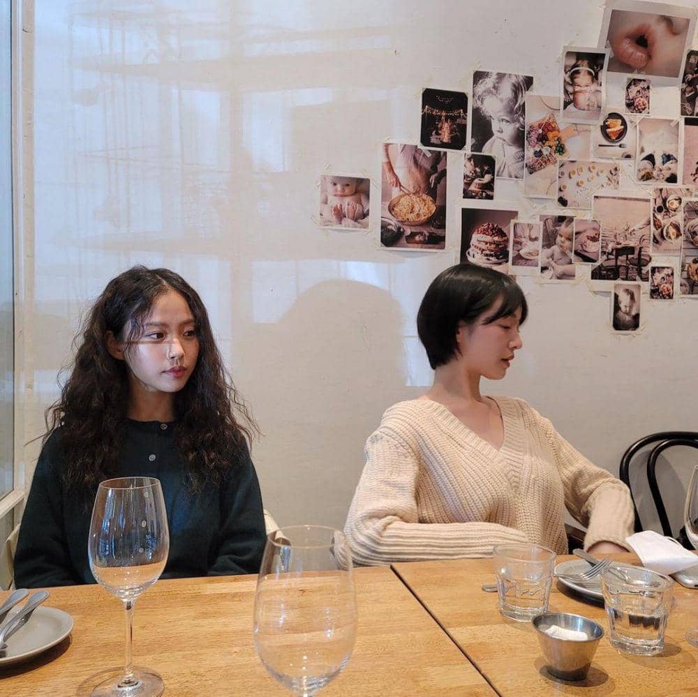 Potret Go Min Si dan Park Gyu Young saat hangout bersama (instagram.com/gominsi)