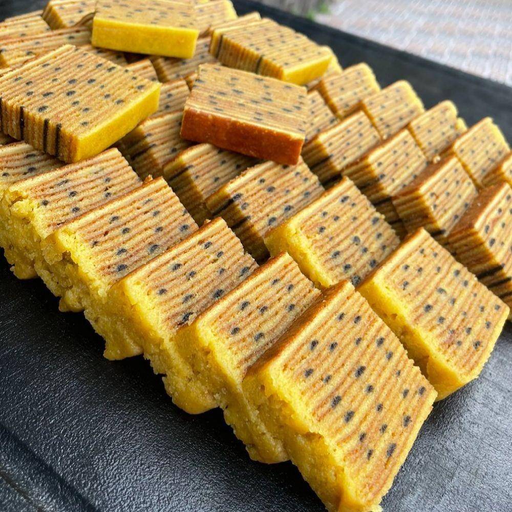 Lapis legit (instagram.com/lv_cake_jakarta)