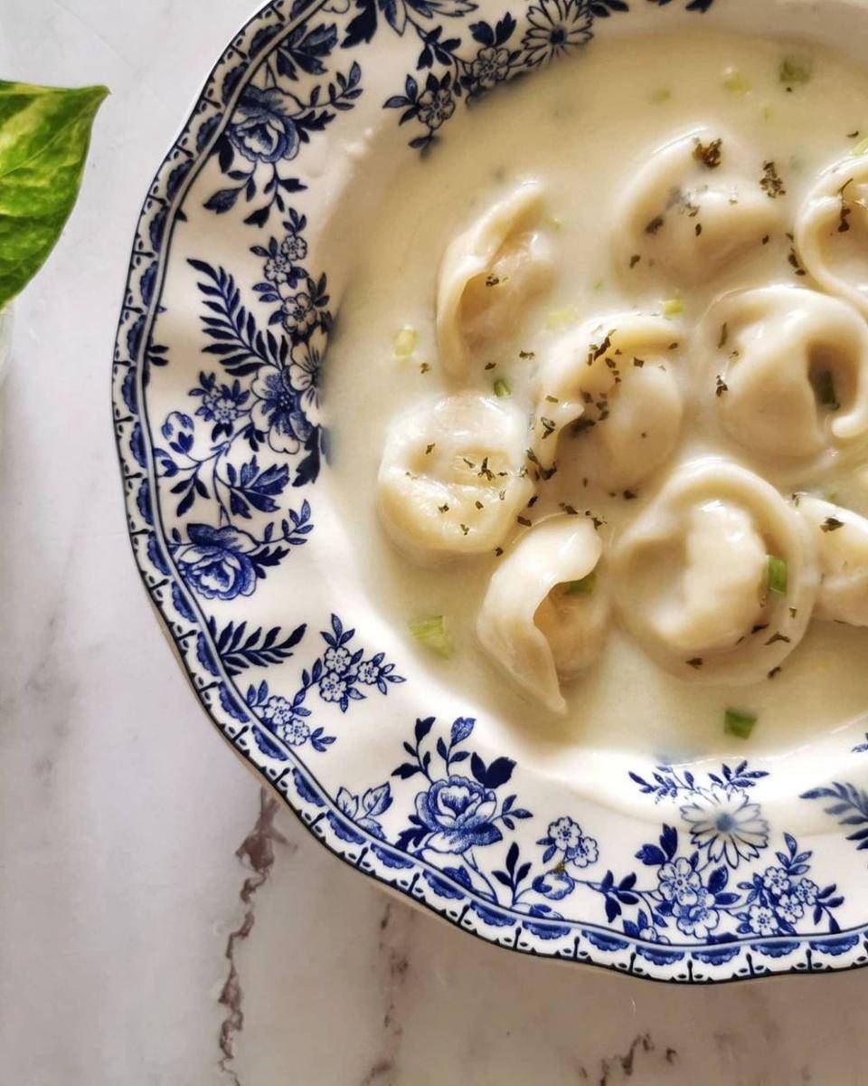 Manti (instagram.com/lewyee_ng)