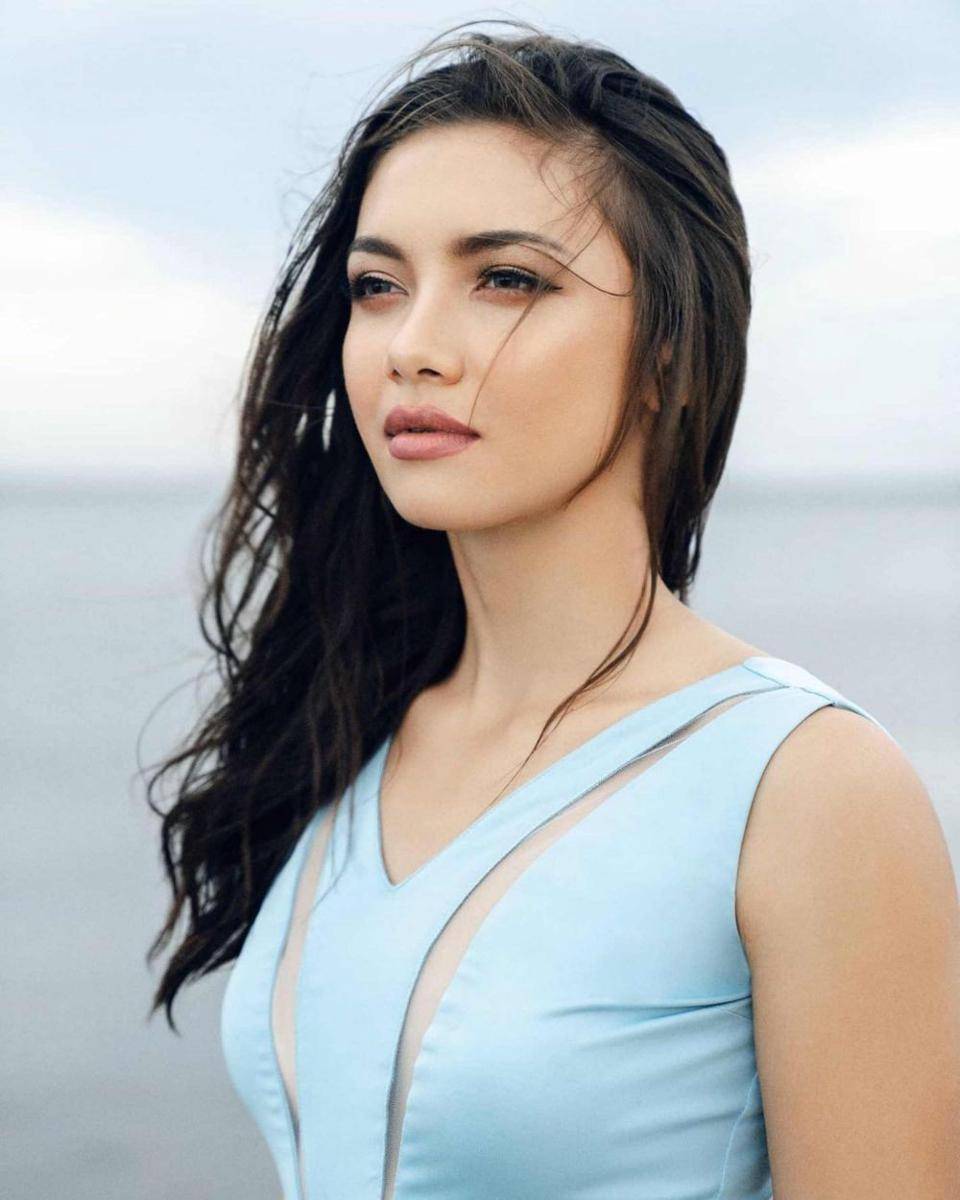 Angela Gilsha. (Winstongomez via Instagram.com/bentukmanagement/)