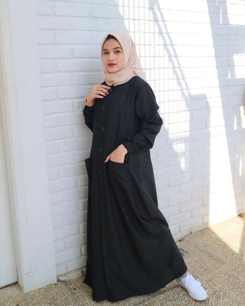 Outfit dress Ivanka Fasha (instagram.com/ivanka.fs)