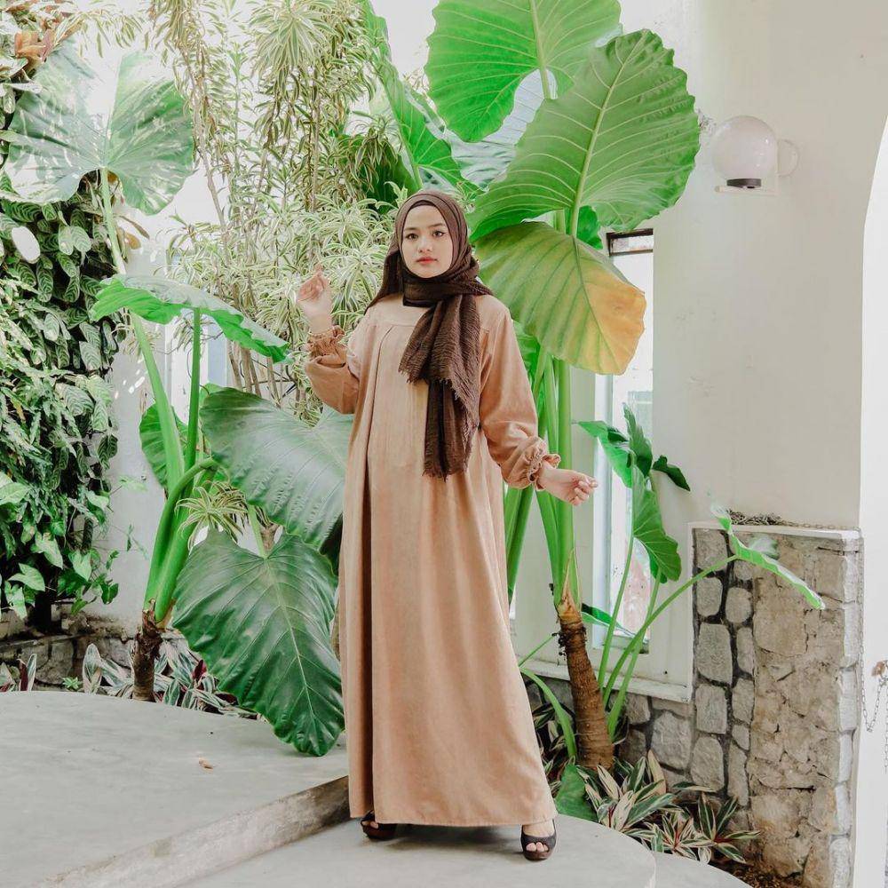 Outfit dress Ivanka Fasha (instagram.com/ivanka.fs)