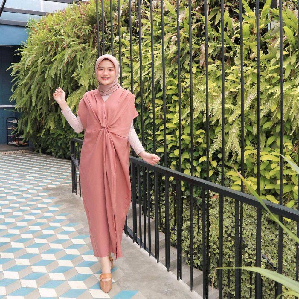 Outfit dress Ivanka Fasha (instagram.com/ivanka.fs)