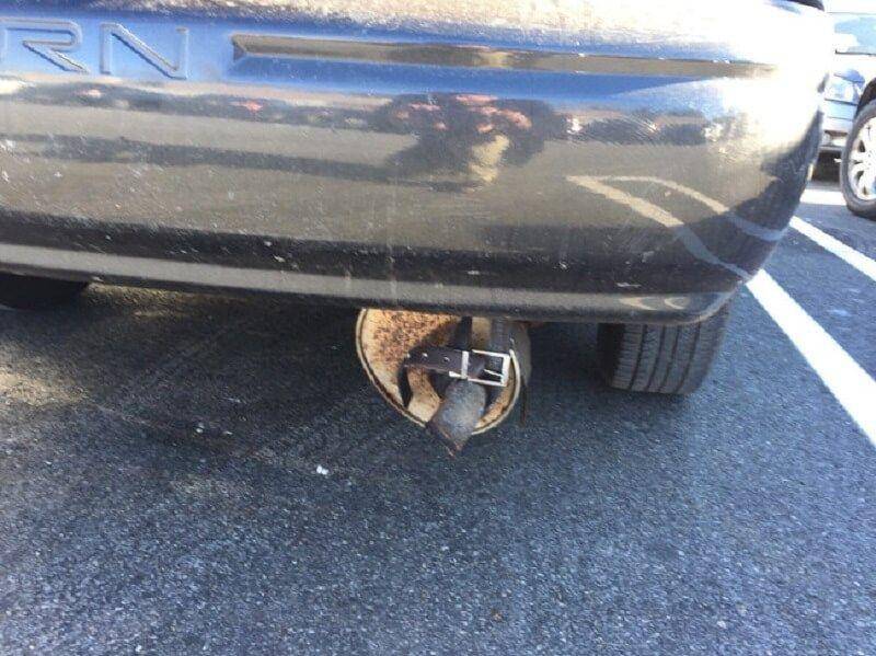 Reparasi Mobil Seadanya Kocak (buzznicked.com)