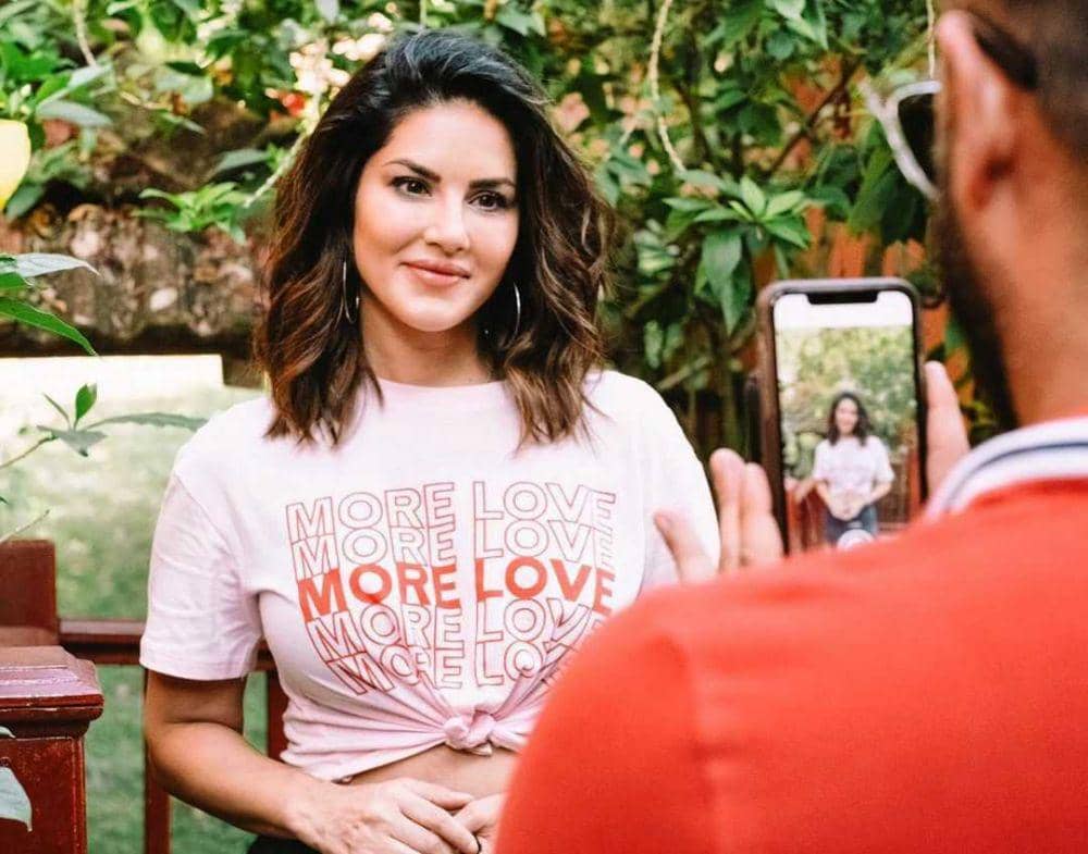 Sunny Leone (instagram.com/sunnyleone)