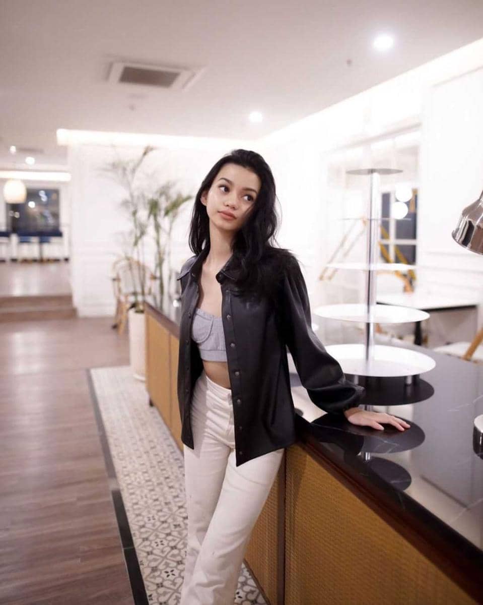 Adzwa Aurell (instagram.com/iniadzwaaurell)