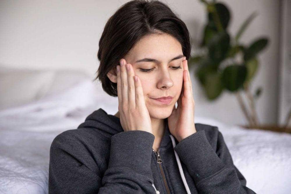 Ilustrasi merenung (pexels.com/EKATERINA BOLOVTSOVA)