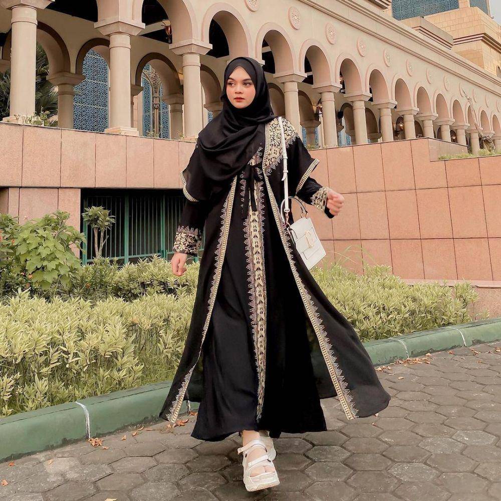 Nadia Nur Aulya  (instagram.com/nadianraulya)