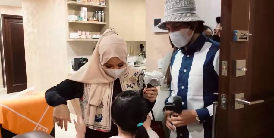 Buka puasa Aurel dan Atta bersama A6 (youtube.com/thehermansyaha6)