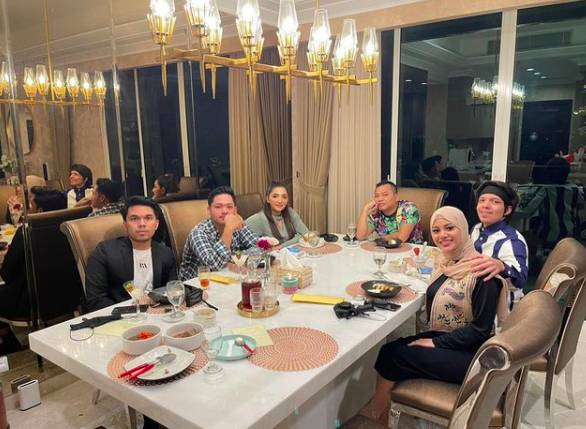 Buka puasa Aurel dan Atta bersama A6 (instagram.com/ashanty_ash)