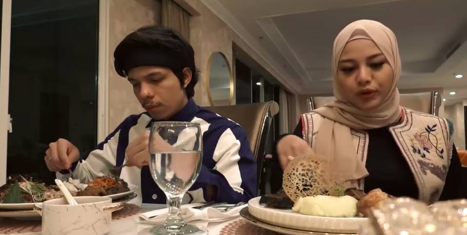 Buka puasa Aurel dan Atta bersama A6 (youtube.com/thehermansyaha6)