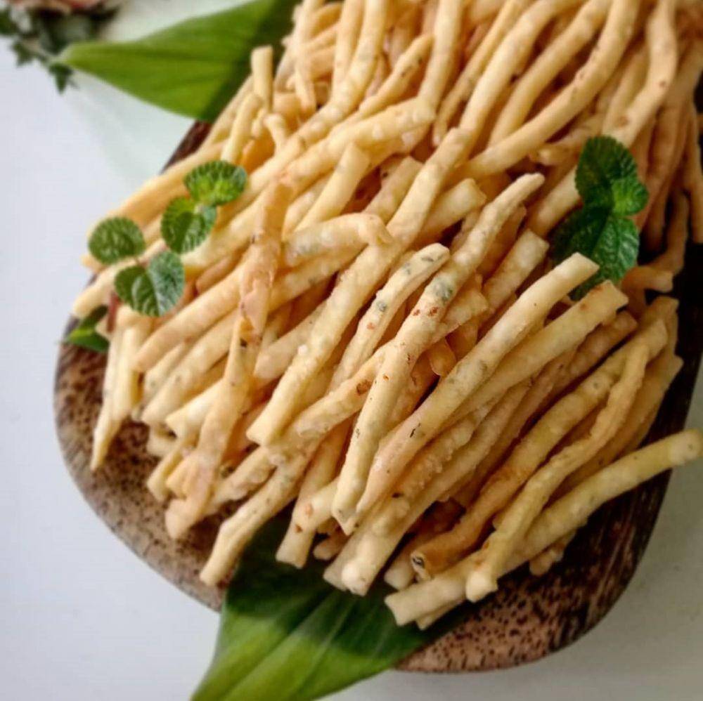 Sistik bawang (instagram.com/kuesabine_bytutiputu)