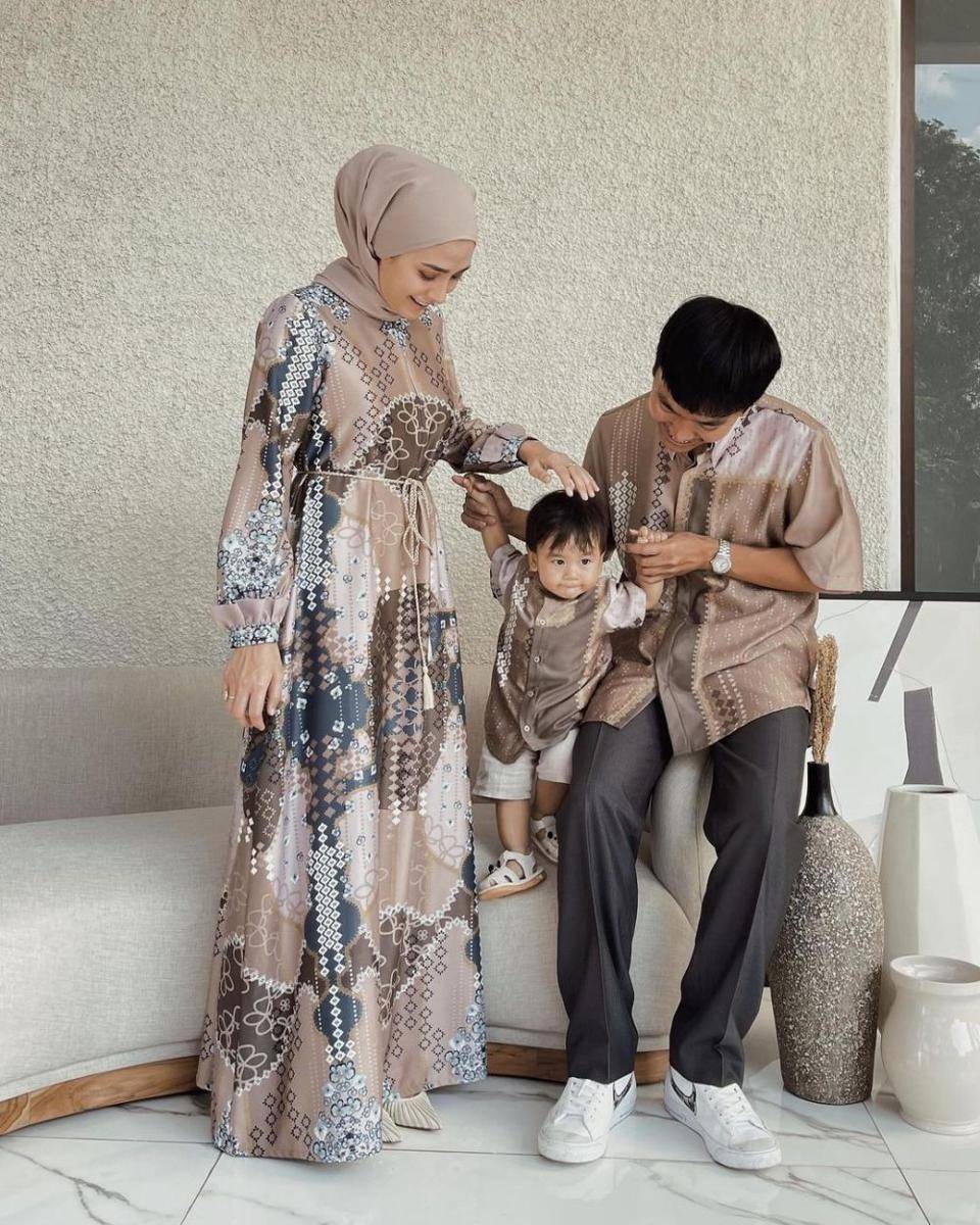 Keluarga selebgram Amy (instagram.com/helminursifah)