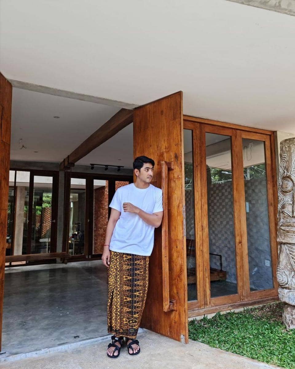 Arya Saloka (Instagram.com/arya.saloka)