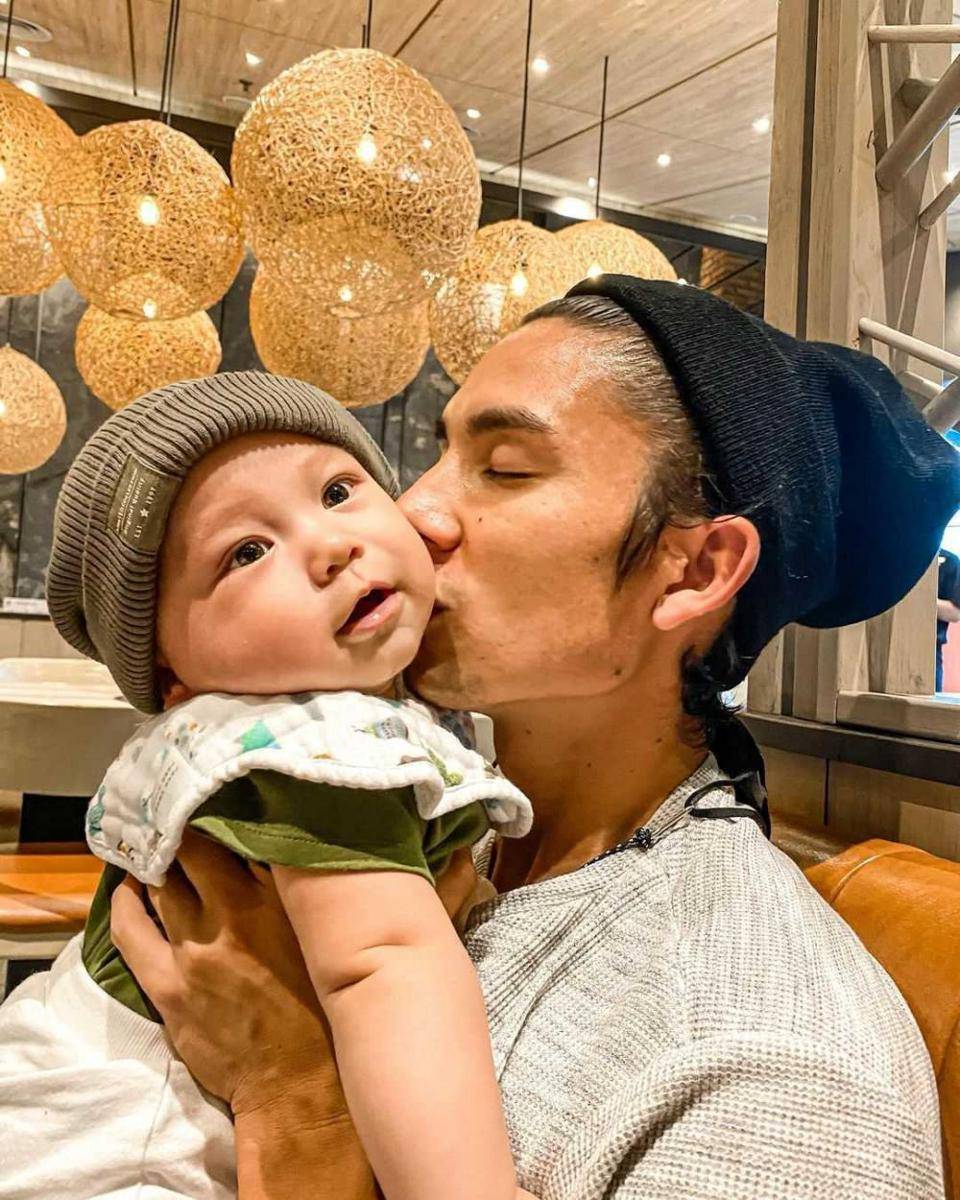 Kim Kurniawan dan anak (instagram.com/kimkurniawan)