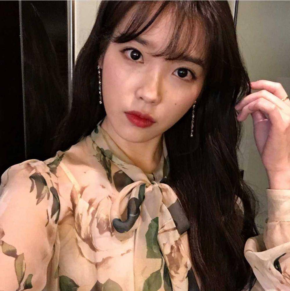 Potret IU dengan tatapan tajamnya (instagram.com/dlwlrma)