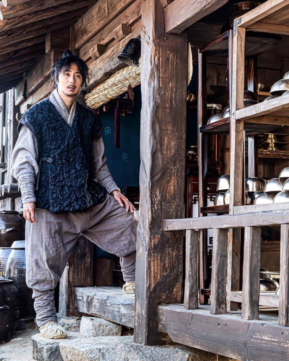 Jung Il Woo di drama Bossam: Steal the Fate (instagram.com/mbn_drama)
