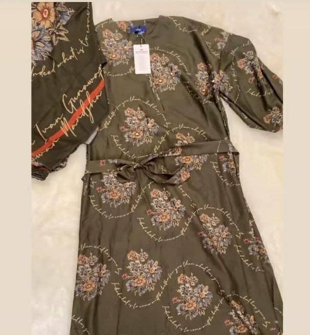 Gamis rancangan Ivan Gunawan. (Tangkapan layar cerita Instagram.com/fitrop)