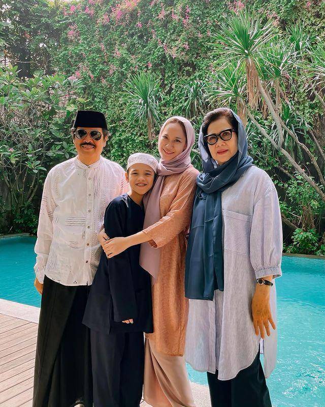 Bunga Citra Lestari dan keluarga (instagram.com/bclsinclair)